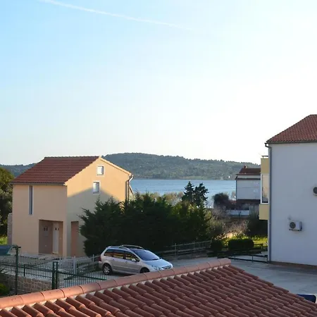 Milena House Guest house Srima